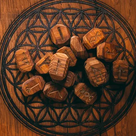 Wooden oak rune